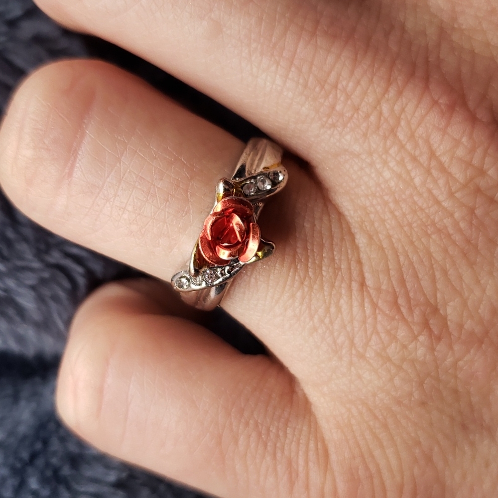 beautiul rose ring